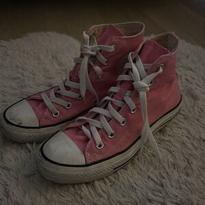 Pink converse